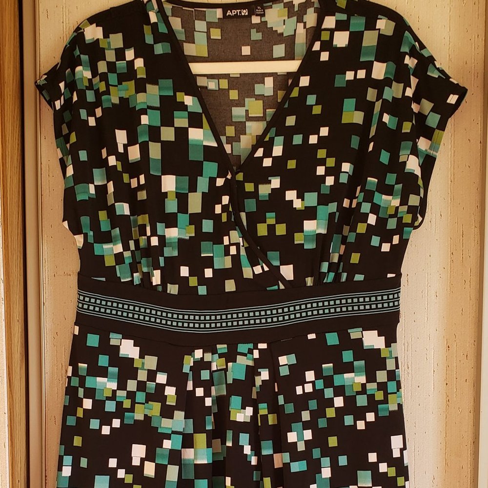 Apt.9 XL very stretchy knee length dress